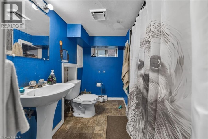 Photo 23 at 126 Chatham Street, Downtown Core, Brantford
