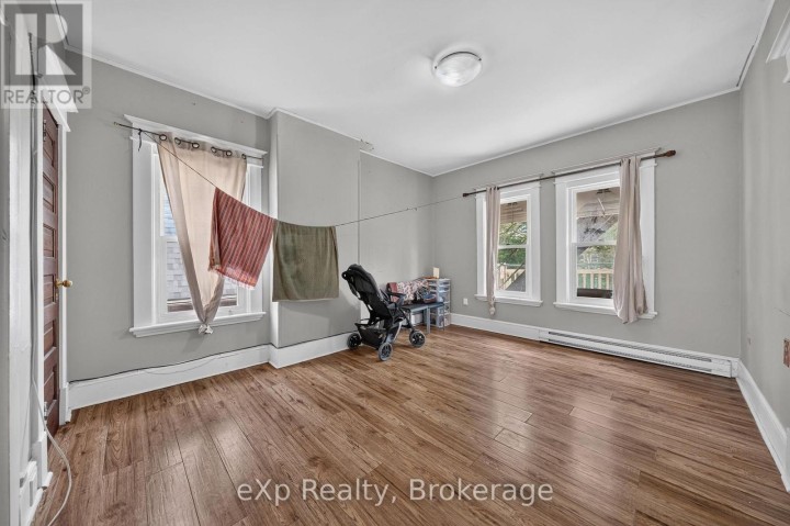 Photo 11 at 126 Chatham Street, Brantford