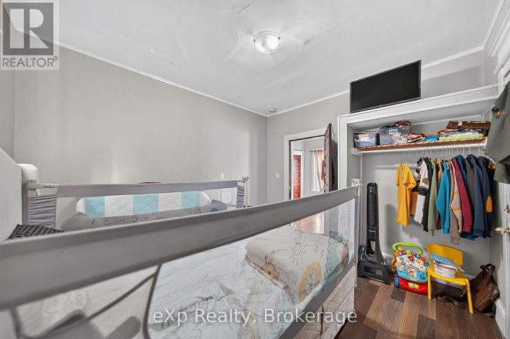 Photo 14 at 126 Chatham Street, Brantford