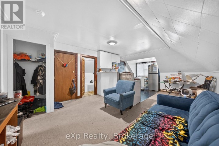 Photo 16 at 126 Chatham Street, Brantford