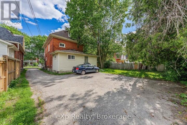 Photo 31 at 126 Chatham Street, Brantford