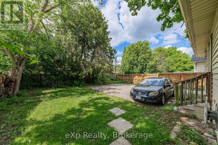 Photo 33 at 126 Chatham Street, Brantford