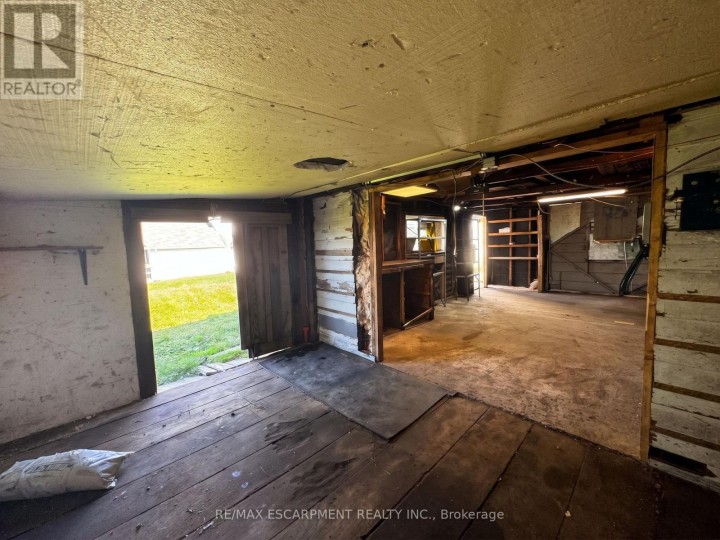 Photo 22 at 233 Talbot Street, Courtland, Norfolk County