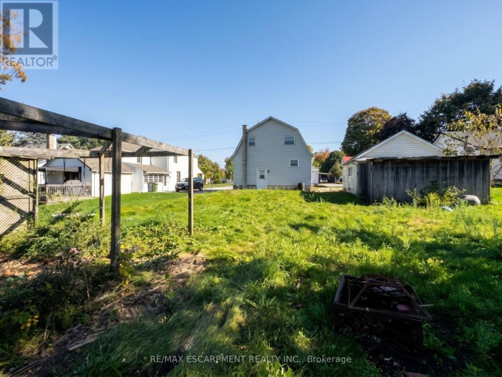 Photo 25 at 233 Talbot Street, Courtland, Norfolk County