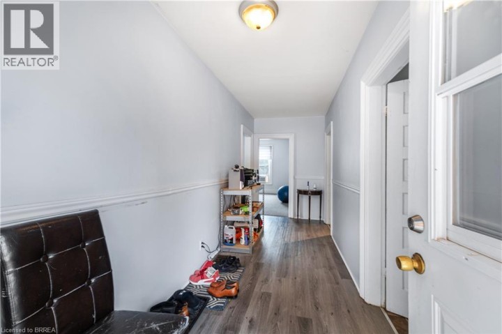 Photo 14 at 86 Victoria Street, Victoria / Arthur, Brantford