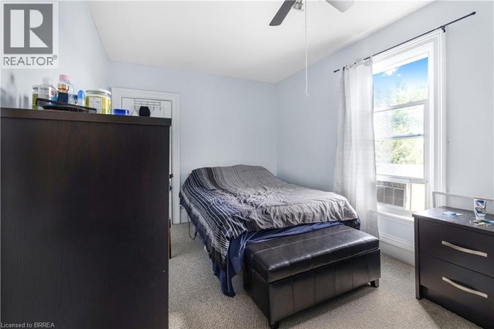 Photo 23 at 86 Victoria Street, Victoria / Arthur, Brantford