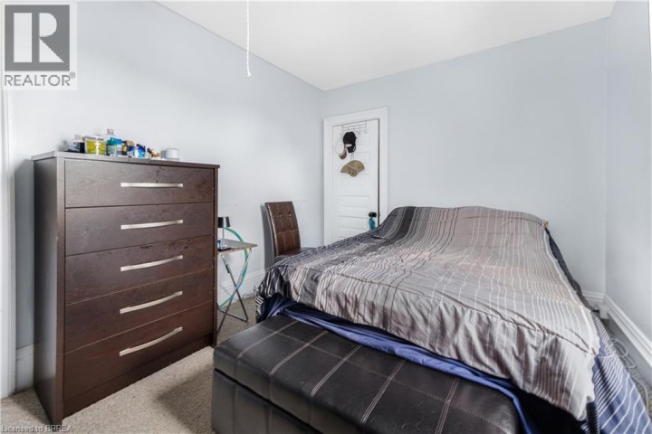 Photo 24 at 86 Victoria Street, Victoria / Arthur, Brantford