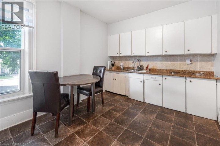 Photo 18 at 86 Victoria Street, Victoria / Arthur, Brantford