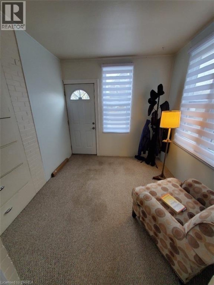 Photo 5 at 86 Victoria Street, Victoria / Arthur, Brantford
