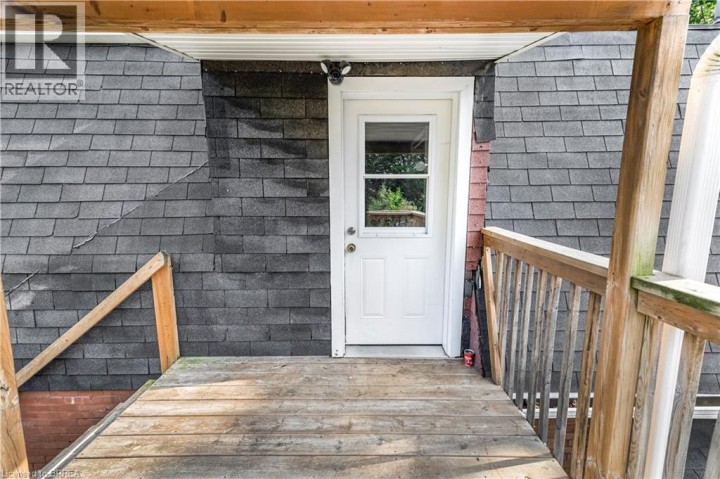 Photo 13 at 86 Victoria Street, Victoria / Arthur, Brantford