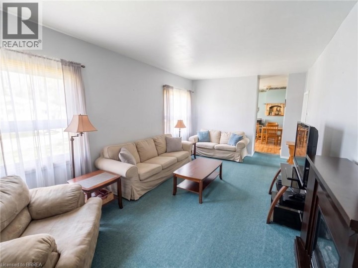 Photo 4 at 92 Mary Street, Victoria / Arthur, Brantford