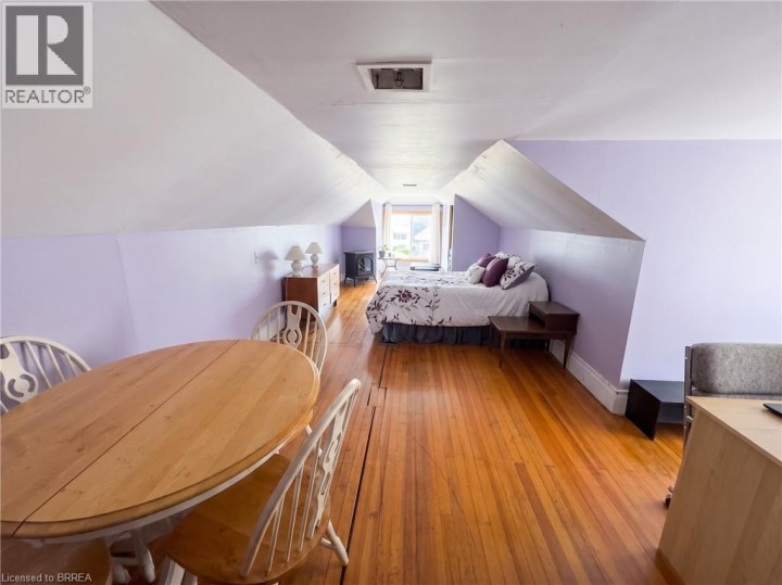 Photo 9 at 92 Mary Street, Victoria / Arthur, Brantford