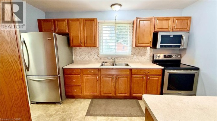 Photo 15 at 140 Woodlawn Avenue, Woodlawn, Brantford