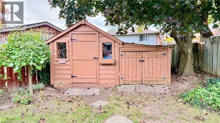 Photo 8 at 140 Woodlawn Avenue, Woodlawn, Brantford