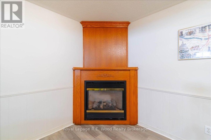Photo 30 at 2 Oriole Crescent, Woodstock - North, Woodstock