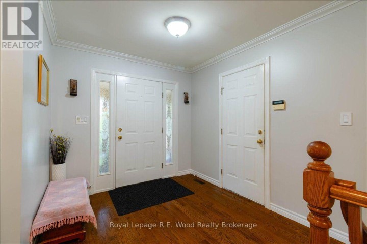 Photo 9 at 2 Oriole Crescent, Woodstock - North, Woodstock