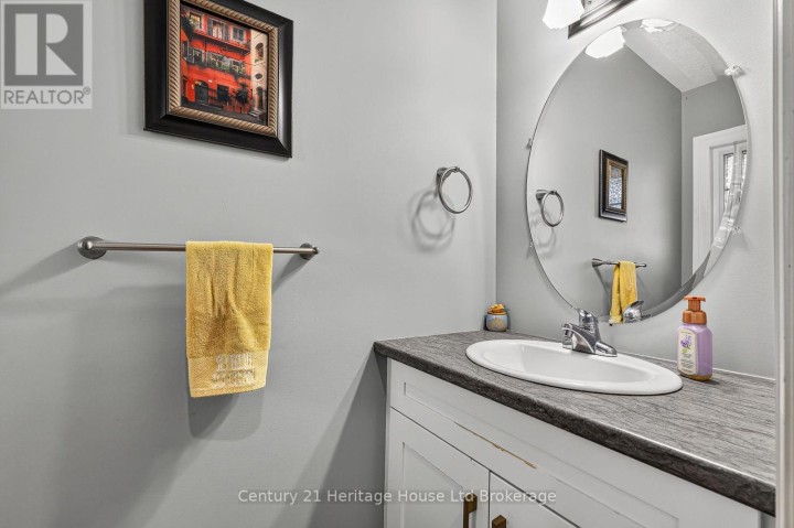 Photo 11 at 205 S Victoria Street, Woodstock - South, Woodstock