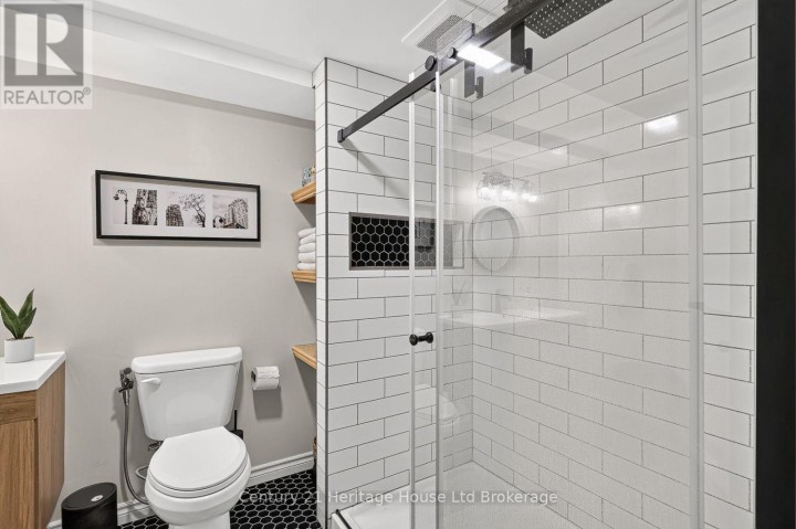 Photo 39 at 205 S Victoria Street, Woodstock - South, Woodstock