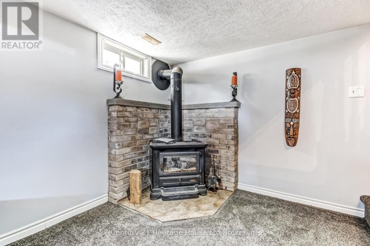 Photo 13 at 36 Alexander Drive, Brantford