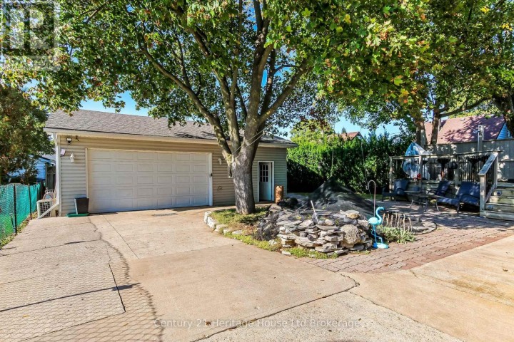 Photo 17 at 36 Alexander Drive, Brantford