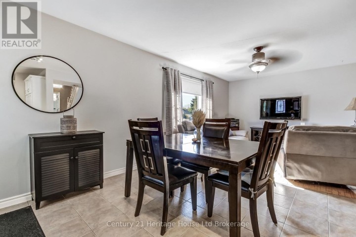 Photo 5 at 36 Alexander Drive, Brantford