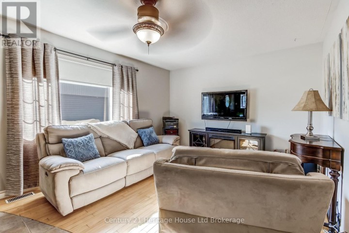 Photo 6 at 36 Alexander Drive, Brantford