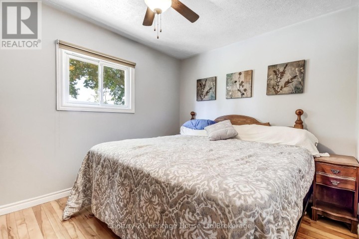 Photo 7 at 36 Alexander Drive, Brantford