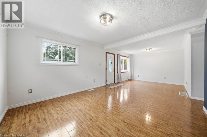 Photo 12 at 69 Sixth Avenue, Eagle Place East, Brantford