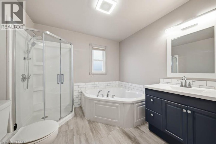 Photo 14 at 69 Sixth Avenue, Eagle Place East, Brantford