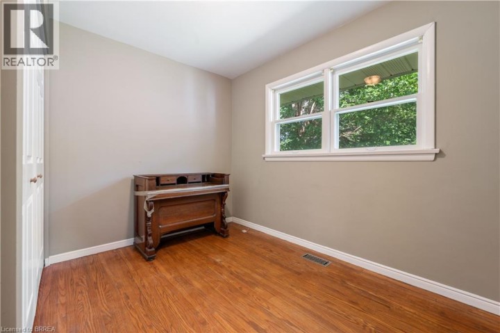 Photo 18 at 25 Wayne Drive, Fairview / Greenbrier, Brantford