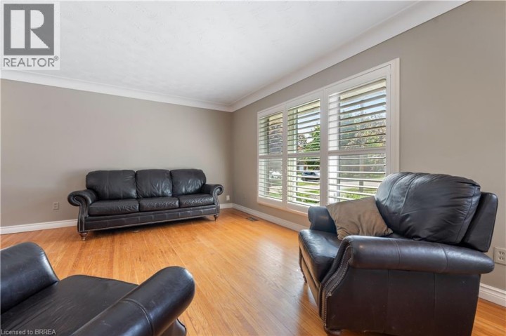 Photo 10 at 25 Wayne Drive, Fairview / Greenbrier, Brantford