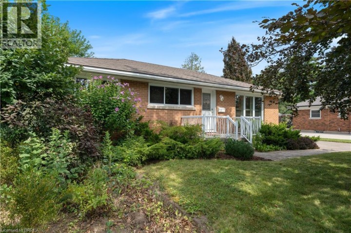 Photo 1 at 25 Wayne Drive, Fairview / Greenbrier, Brantford