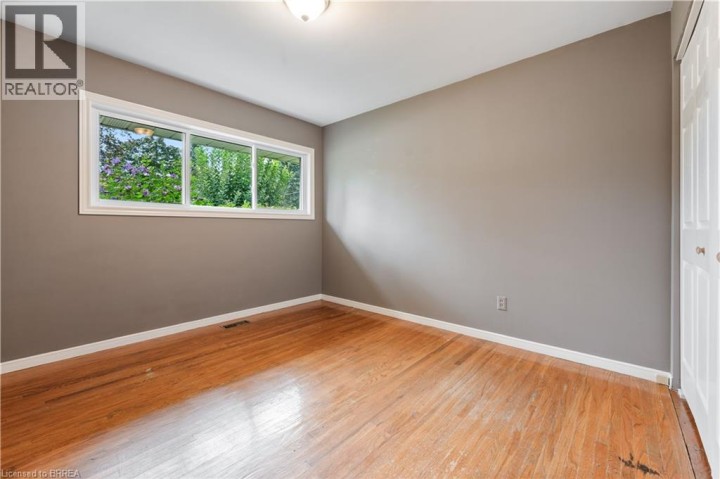 Photo 19 at 25 Wayne Drive, Fairview / Greenbrier, Brantford