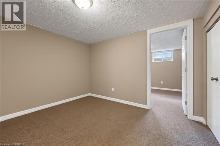 Photo 24 at 25 Wayne Drive, Fairview / Greenbrier, Brantford