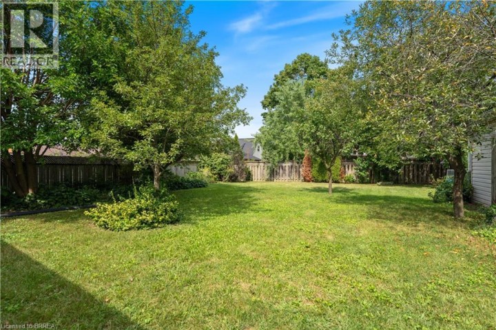 Photo 33 at 25 Wayne Drive, Fairview / Greenbrier, Brantford