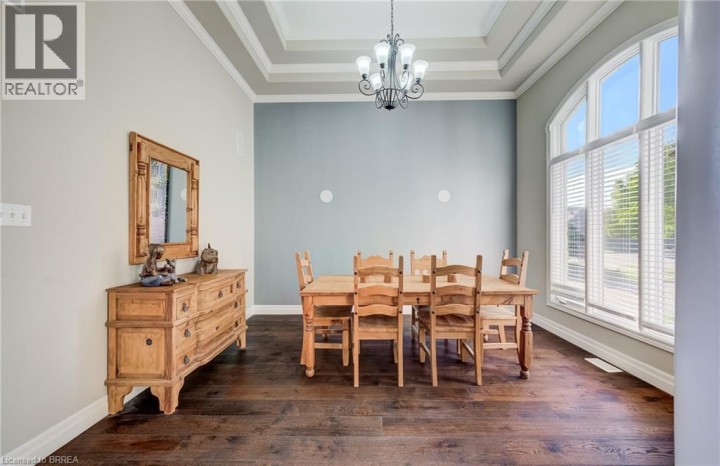 Photo 5 at 4 Lawren S Harris Drive, Northridge, Brantford