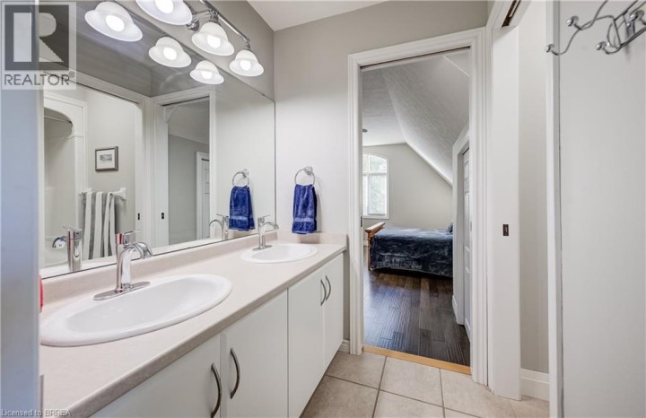 Photo 29 at 4 Lawren S Harris Drive, Northridge, Brantford