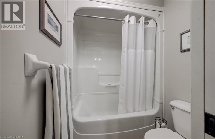 Photo 30 at 4 Lawren S Harris Drive, Northridge, Brantford