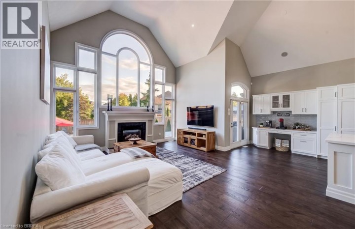 Photo 9 at 4 Lawren S Harris Drive, Northridge, Brantford