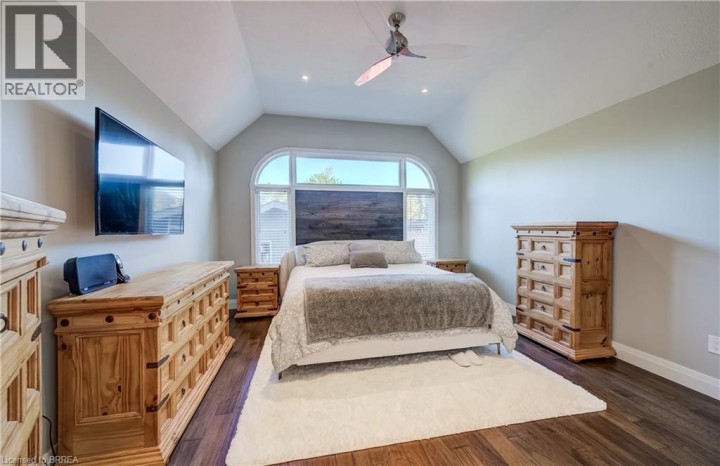 Photo 21 at 4 Lawren S Harris Drive, Northridge, Brantford