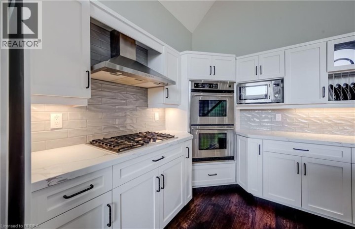 Photo 16 at 4 Lawren S Harris Drive, Northridge, Brantford