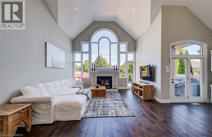 Photo 8 at 4 Lawren S Harris Drive, Northridge, Brantford