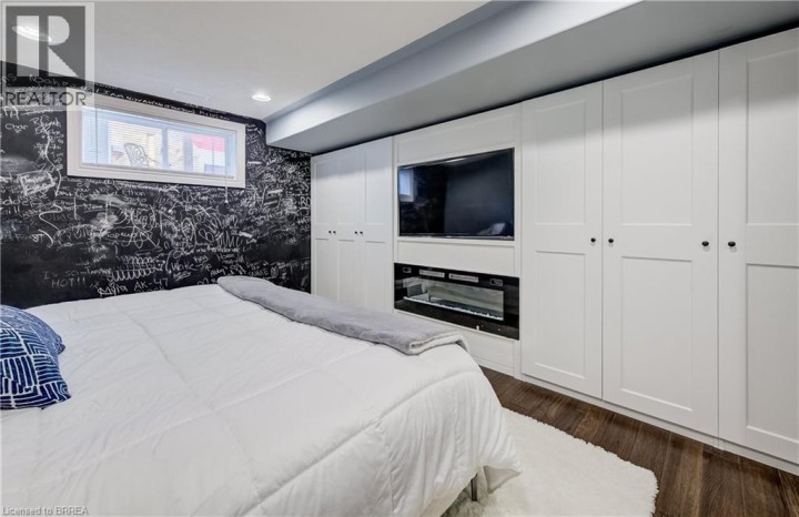 Photo 37 at 4 Lawren S Harris Drive, Northridge, Brantford
