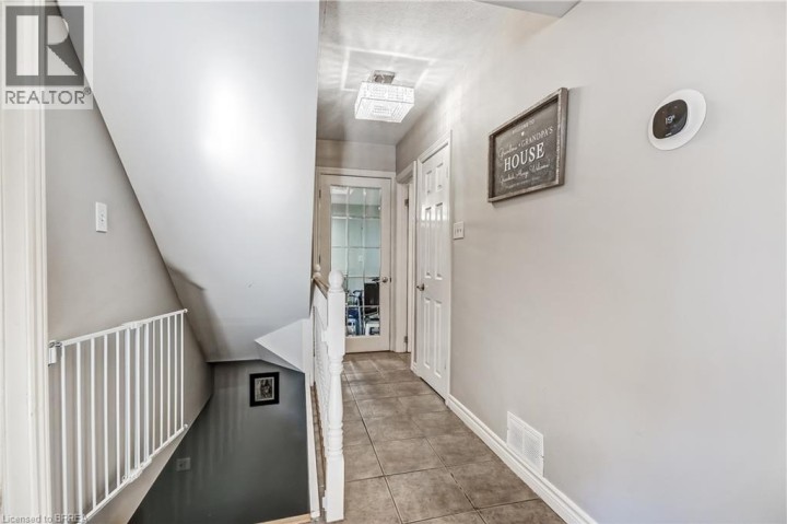 Photo 9 at 36 Alexander Drive, Holmedale, Brantford