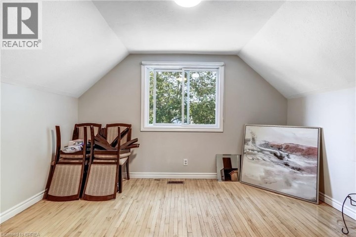 Photo 11 at 36 Alexander Drive, Holmedale, Brantford