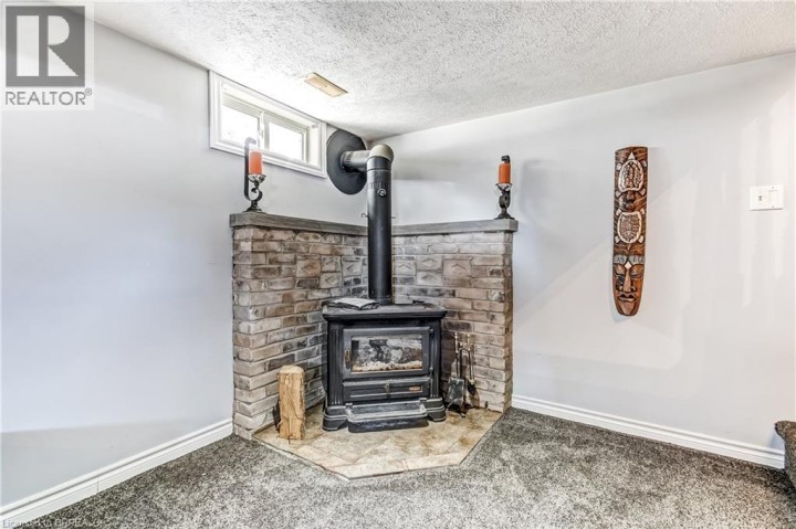 Photo 13 at 36 Alexander Drive, Holmedale, Brantford