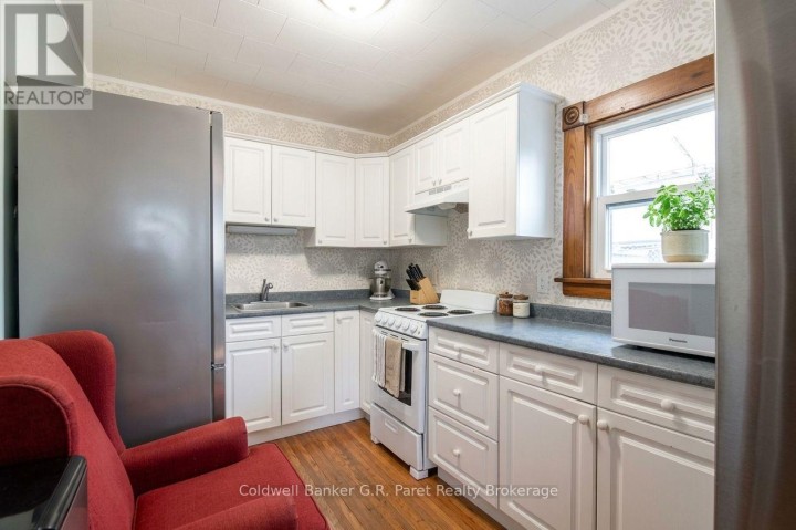 Photo 5 at 39 N Norfolk Street, Simcoe, Norfolk County