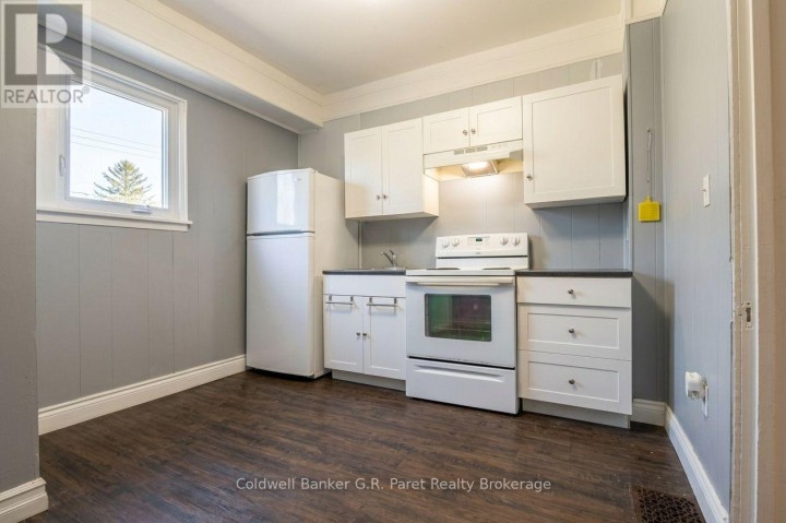 Photo 8 at 39 N Norfolk Street, Simcoe, Norfolk County