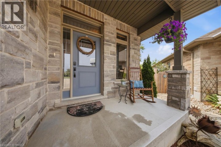 Photo 4 at 14 Ridgewood Court, Woodstock - North, Woodstock