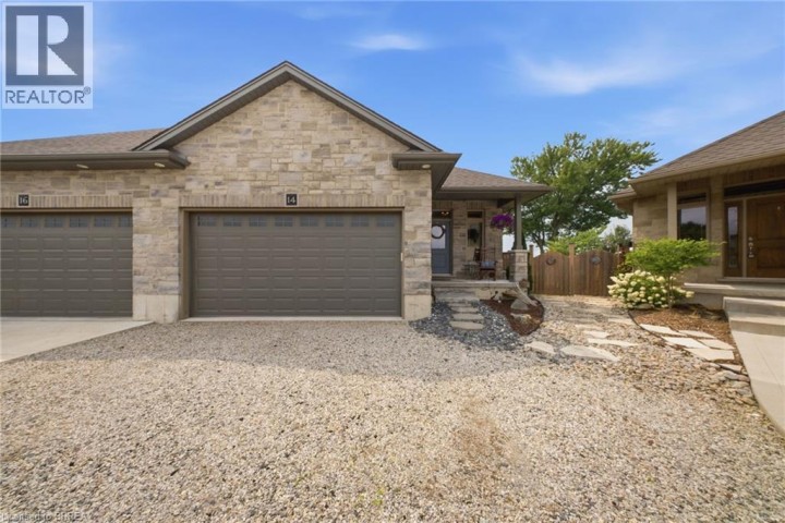 Photo 2 at 14 Ridgewood Court, Woodstock - North, Woodstock